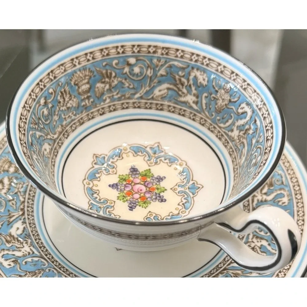 Wedgwood Florentine Turquoise Dinnerware 5 pcs Set - Dragon & Phoenix Motif
